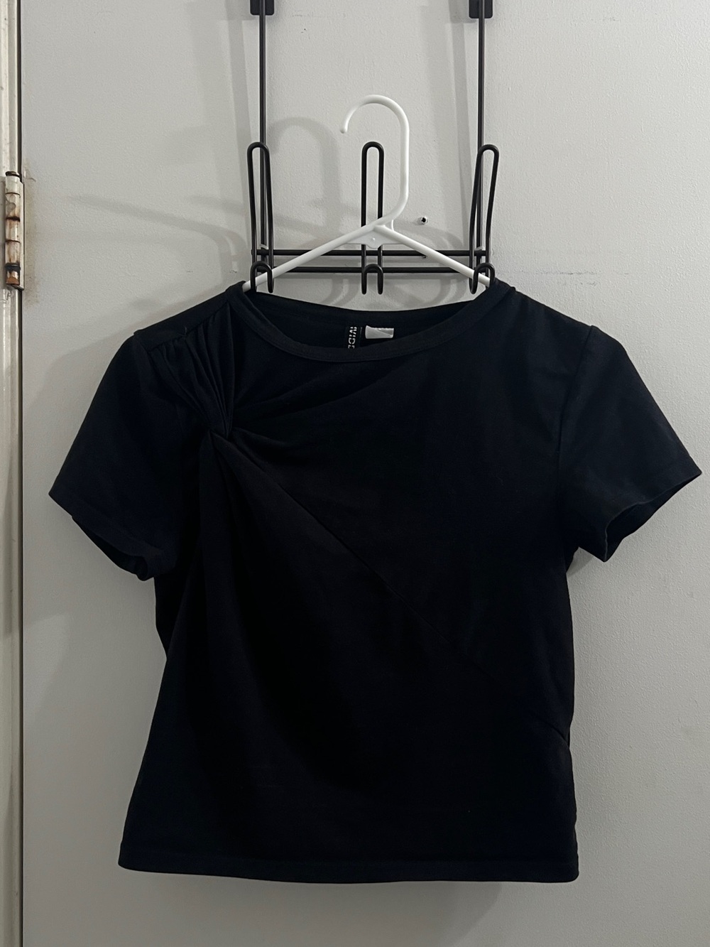 Women’s Black Ruched Twist Front Short Sleeve Top Cutout Detail Size XS-S